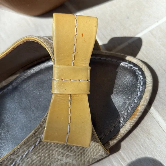 Louis Vuitton Elegant Cream wood block Heels with Bow Detail- do not buy
